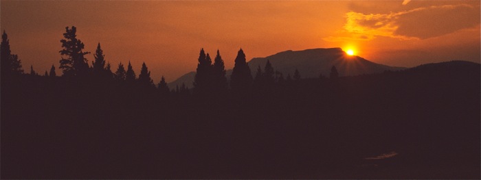 yellowstonehiking-sunset